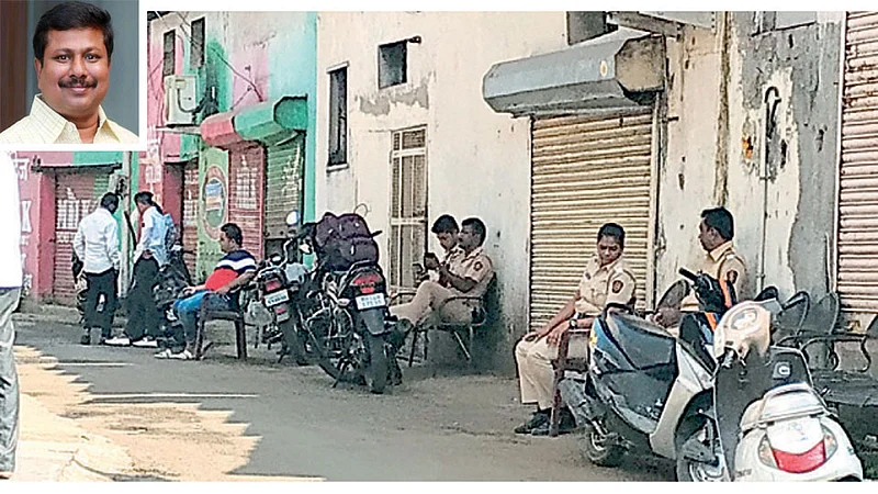 चिंचवड स्टेशन - अण्णा बनसोडे यांच्या कार्यालयासमोरील बंदोबस्त.