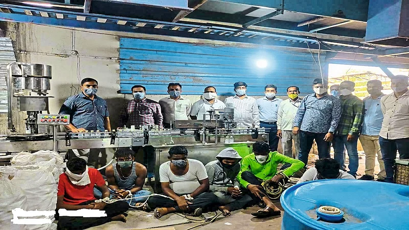 Beed Crime News Fake Liquor Factory