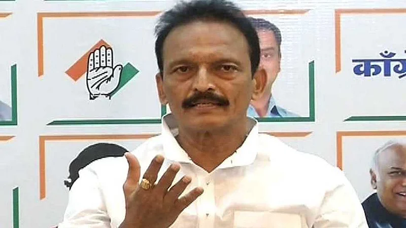 मुंबईत १० हजार बॉटल्स रक्तसाठा उभा करणार; काँग्रेसचा निर्धार