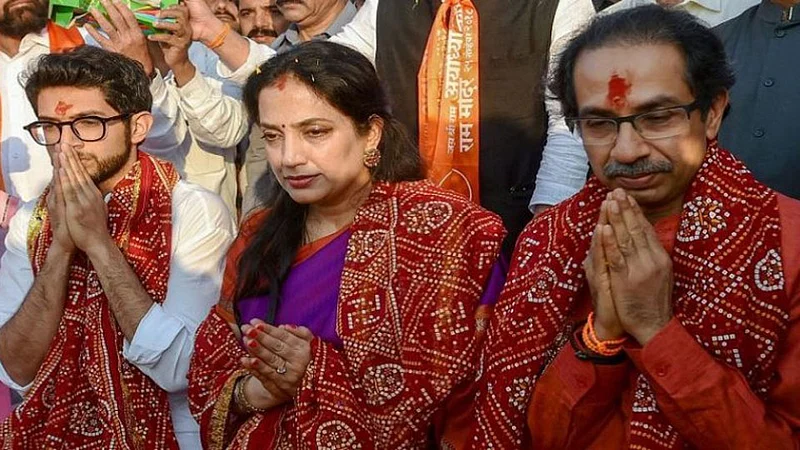 CM Uddhav Thackeray went to Ayodhya with family and Shivsena Leaders