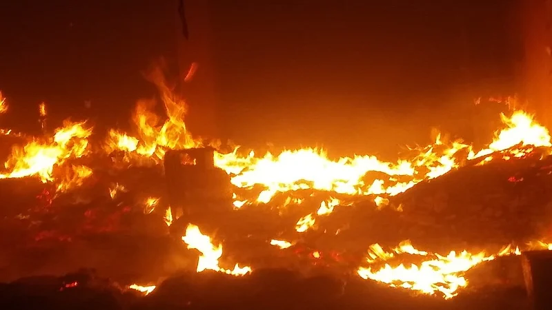 Grocery Shop Burned Aurangabad News