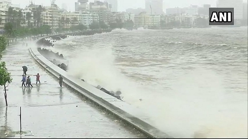 High alert on coastal areas in mumbai