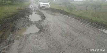 Eight days to fill potholes on Jhagde Fata to Puntamba Fata road
