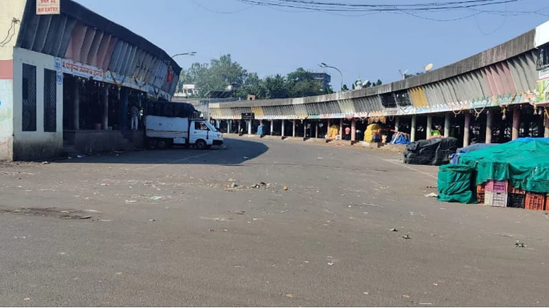 बाजार समितीतील व्यवहार तिसऱ्या दिवशीही बंद