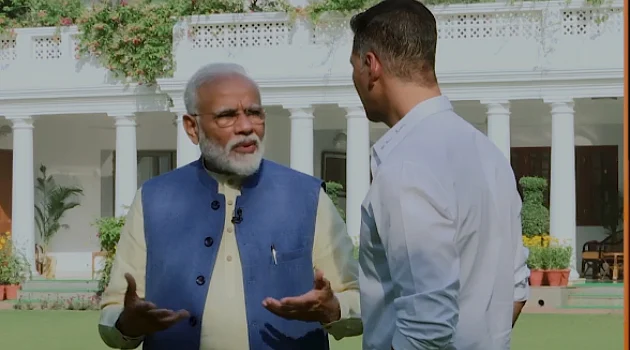 Loksabha 2019 : अक्षयकुमारने घेतलेल्या मोदींच्या मुलाखतीची आयोग करणार चौकशी