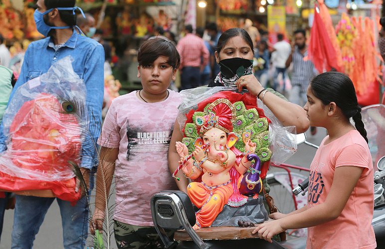 Public Ganeshotsav at 904 places in Nagpur, tight Police security