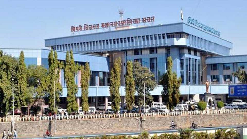 सत्काराला बोलावलं अन् पदाधिकारीचं गायब