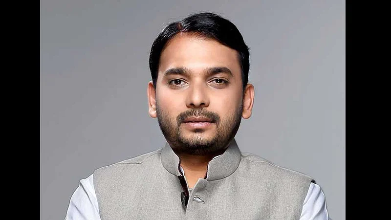 Pune Congress lobbying for Vishwajeet Kadam to make minister