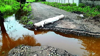 In Kolhar farmers dug a road to draw water from the fields