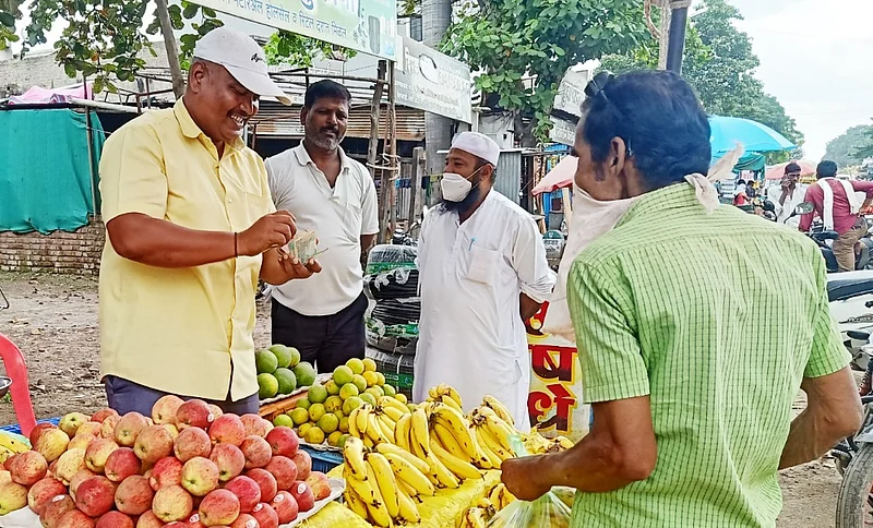 63 auto rickshaw drivers change business in Nevasa