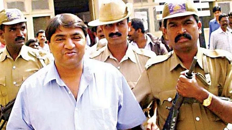 abdul karim telgi the fake stamp paper scam convict who once showered rs 93 lakh in one night on bar dancer