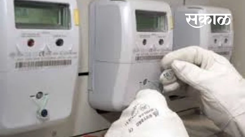 claims of supply of 4 thousand meters electricity marathi news}