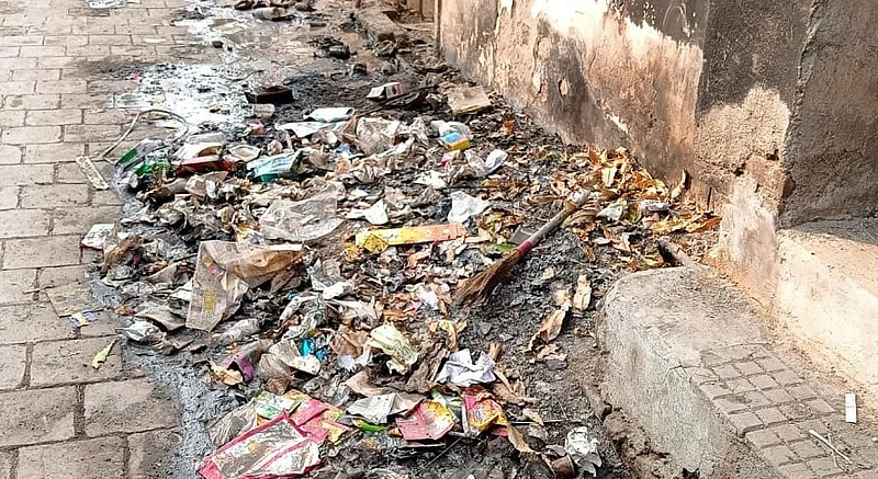 Akola News Telhara Municipalitys strange management, money is boiled in the name of cleanliness