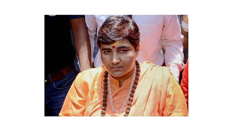 Loksabha 2019 : प्रज्ञासिंह ठाकूर यांना निवडणूक आयोगाची नोटीस