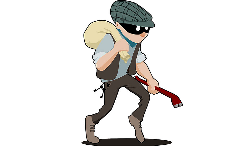 Two burglars arrested for stealing valuables of PMP passengers