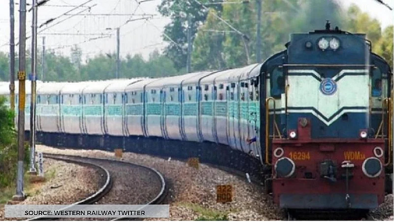 चलो कोकण! मध्य रेल्वेनंतर पश्चिम रेल्वे सोडणार स्पेशल ट्रेन, जाणून घ्या गाड्यांचा तपशील