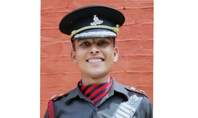 leftnant prathmesh