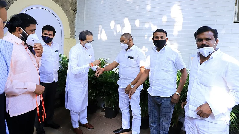 Sajay Derkar enter in shivsena in presence of CM Udhhav Thackeray in Yavatmal