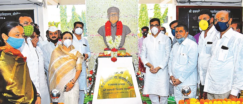 Follow Bapu's path, everything will be fine; Minister Thorat's nagwade earplugs