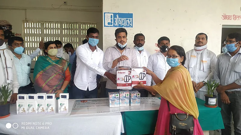 Rohit Pawar's birthday celebrated with social activities