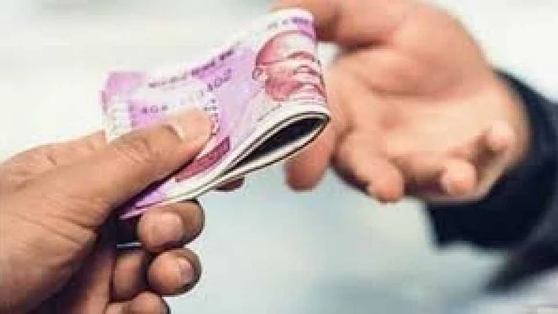 Akola News: Bribe taken for Gharkula, Akola ACBs action in Akota
