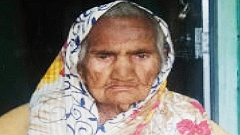 old woman associated with dr. Ambedkar died
