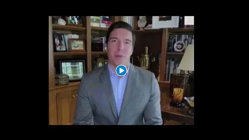 work home blunder reporter caught without pants during live viral video