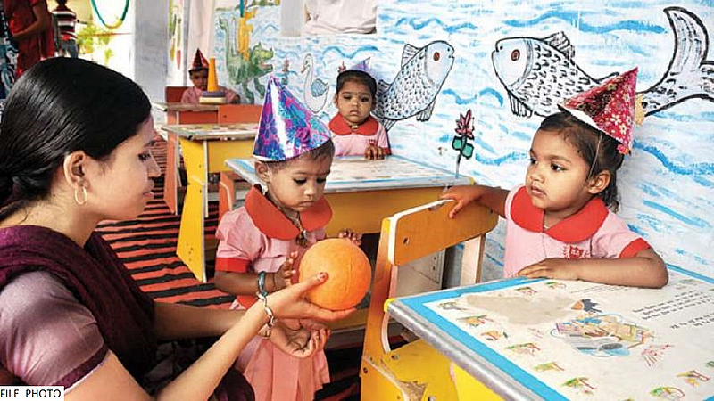 दिवाळी भाऊबीजेची भेट म्हणून अंगणवाडी सेविकांना मिळणार दोन हजार रुपये