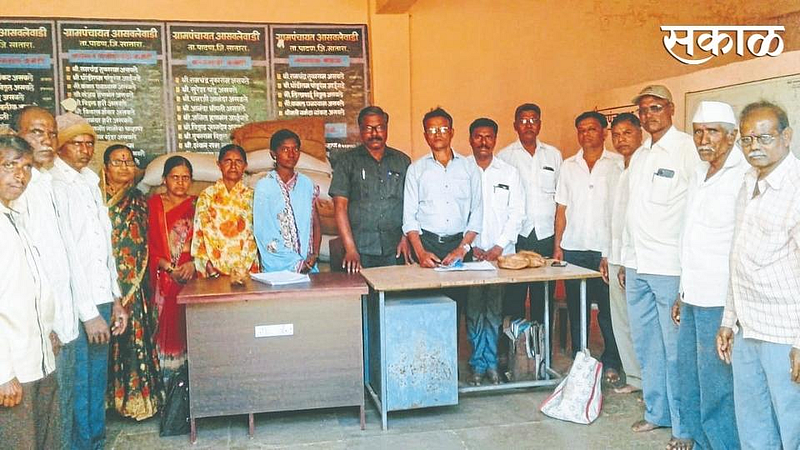 पन्नास वर्षांत प्रथमच महिलेस मिळाला सरपंचपदाचा मान