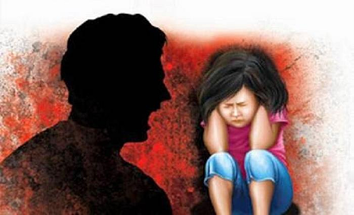 nagpur crime update old man Sexually abuse minor girl