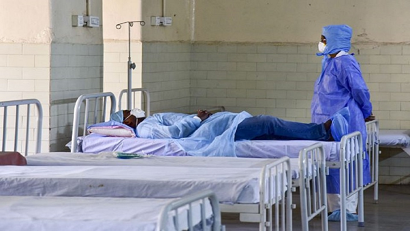 beds are not available for needy corona infected patients in pune