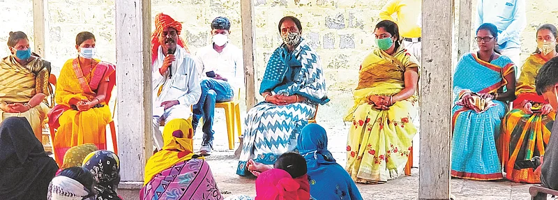 Adarsh Sarpanch Pere Patil says, don't rely on Gramsevak