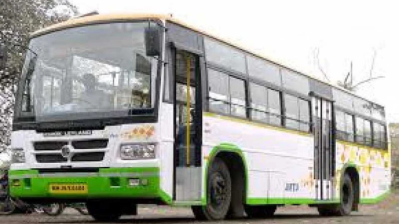 jalgaon bus