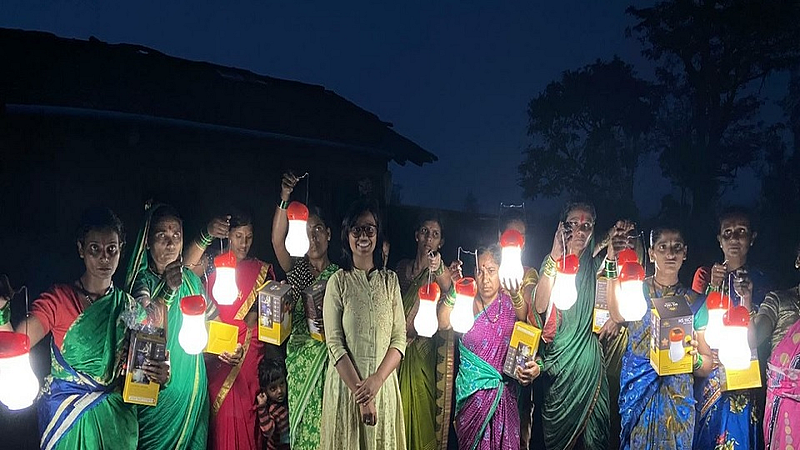 Distribution Of Solar Lights At Dhangarwada Kolhapur Marathi News