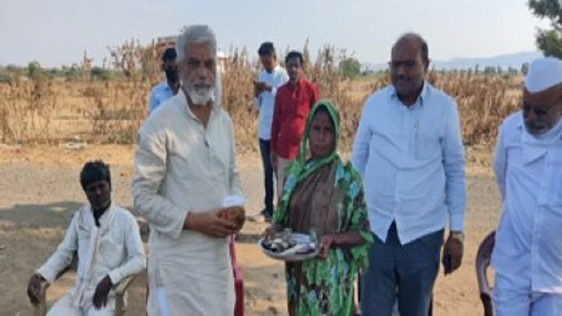 dada bhuse on farm.jpg
