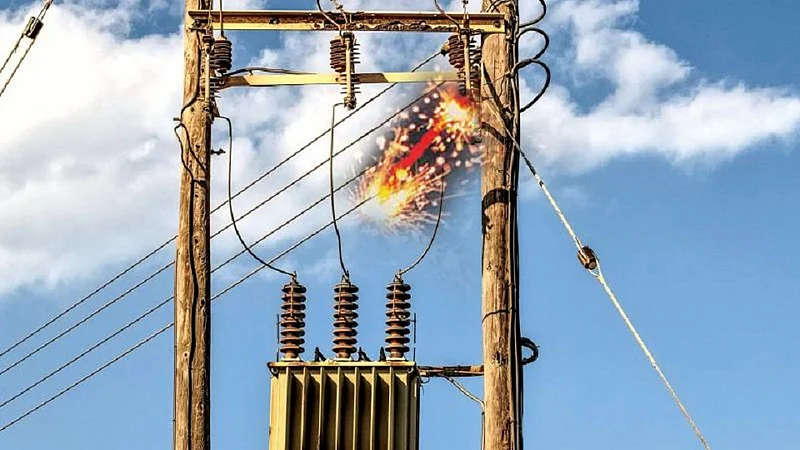 boy is no more due to short circuit and blast in transformer