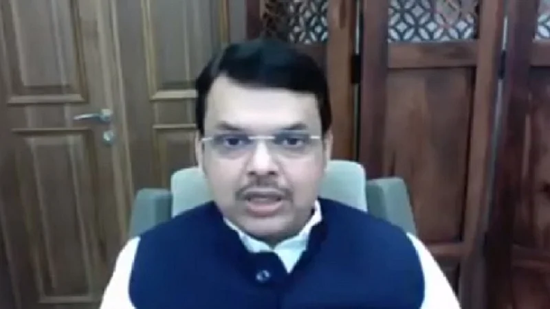 "संपूर्ण ठिकरा उद्धव ठाकरेंवर फोडायचा आणि आपण नामनिराळं राहायचं"