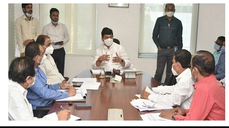 dhananjay munde meeting.jpg