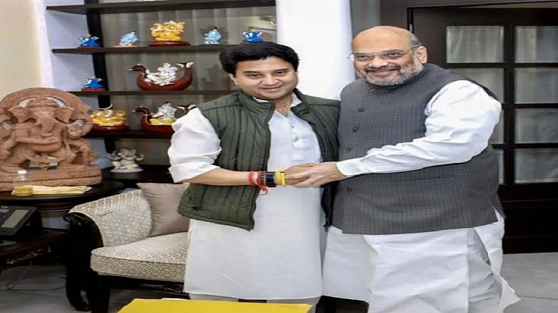 अमित शहा यांना जोतिरादित्य शिंदे यांच्याबद्दल वाटतेय 'ही' भीती