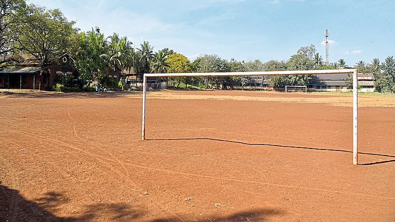 Seventeen Years Later, Gadhinglaj's "MR" Is Quiet On The Field Kolhapur Marathi News