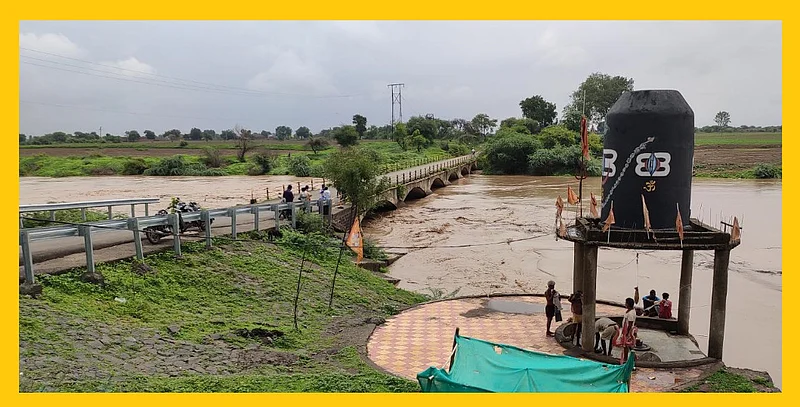 Presence of heavy rains in the akola district, torrential rains in Balapur, Telhara taluka; Floods of rivers and streams