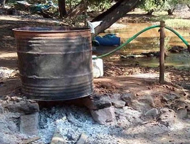 gavathi daru.jpg