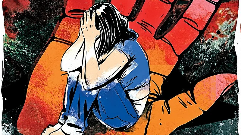 धक्कादायक! घरात घुसून महिलेला विवस्त्र करण्याचा प्रयत्न