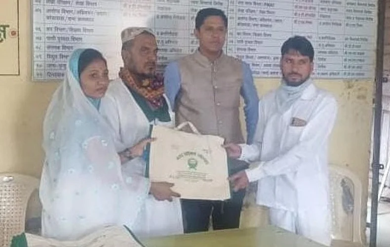Akola Buldana News Lonar Municipality presents cloth bag to taxpayers