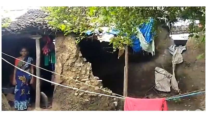 Akola News: Gharkul refused as widow was not paid