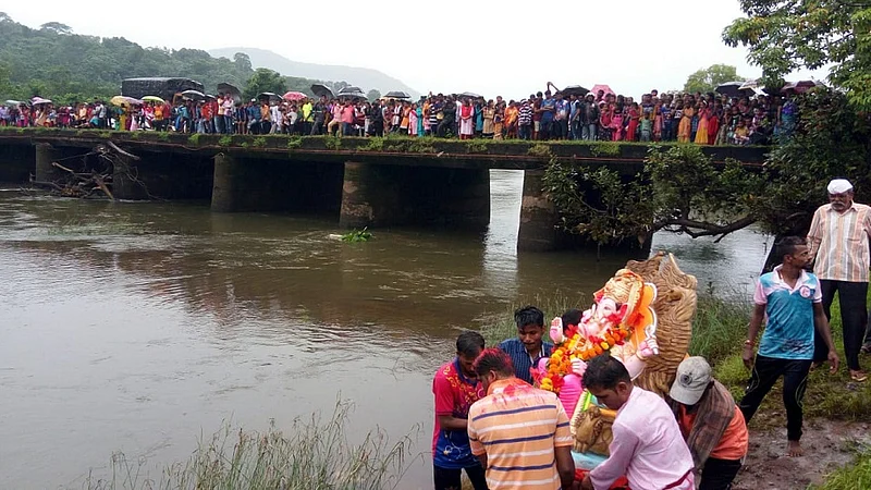corona impact One and a half day Ganesh idol installation 21 km procession canceled