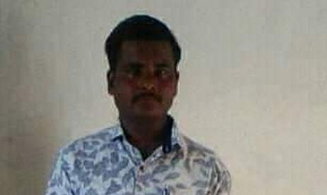 The rickshaw driver went into the water of Kukdi river in Nighoj Kund