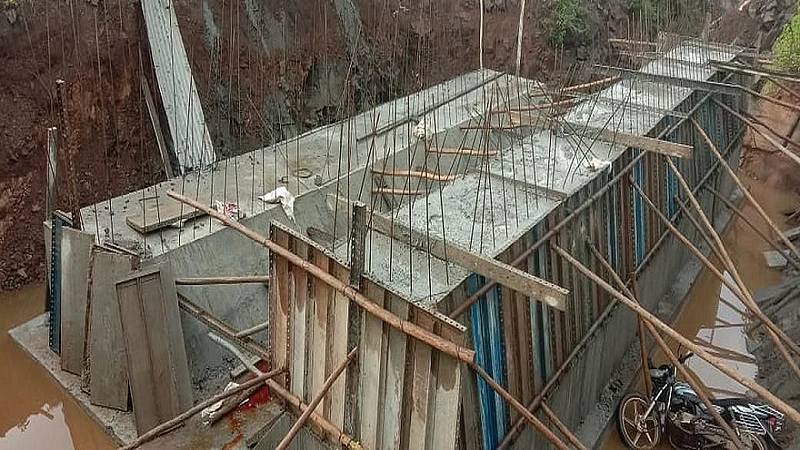 pit hole.jpg