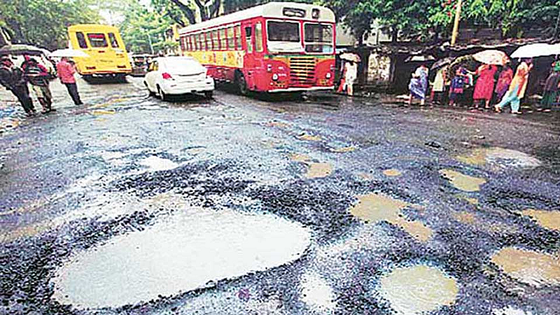 pothole in Mumbai Municipal Corporation