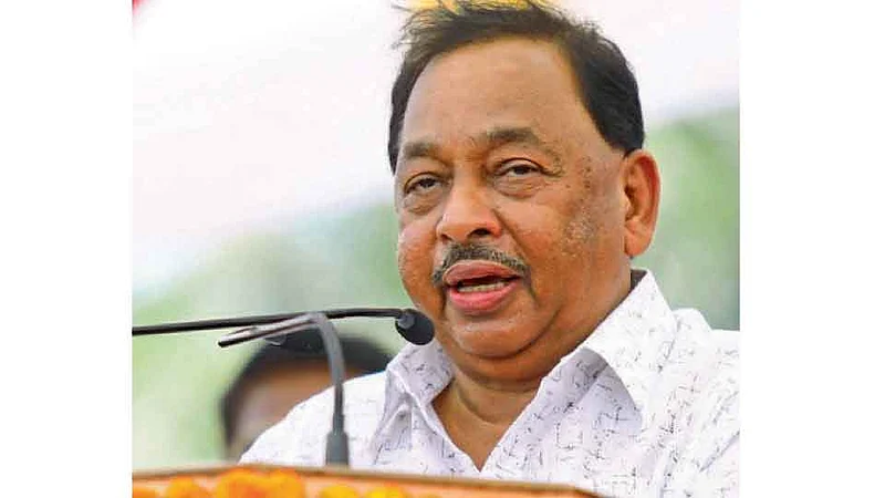 Narayan Rane Now Retired From Politics Vinayak Raut Comment